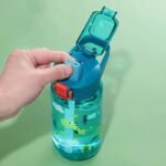 adventure awaits avec notre gourde animaliere pour enfants 705 1
