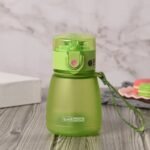 bouteille en plastique tritan design pratique et eco responsable vert gourde 526 1