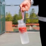 bouteille en verre depoli qualite preservee transport simplifie gourde 446 1