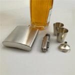 Coffret Flasque Luxe: Un Jeu D’échecs Avec Style Et Alcootest!