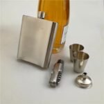 coffret flasque luxe un jeu dechecs avec style et alcootest alcool 539 1