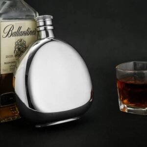 coffret luxe flasque honest arrondie et accessoires elegants alcool 104 1