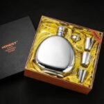 coffret luxe flasque honest arrondie et accessoires elegants alcool 497 1
