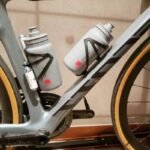 decouvrez le bidon cycliste ultra legerete et ergonomie reunies gourde 339 1
