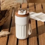 decouvrez le mug isotherme intelligent pour une experience unique beige gourde 360 1