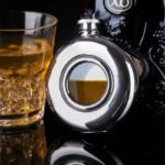Flasque Alcool élégante Avec Hublot : Sublimez Vos Boissons!
