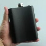 Flasque Alcool Noir Mat: élégante Tête De Mort Florale!