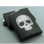Flasque Alcool Noir Mat: élégante Tête De Mort Florale!