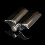 flasque moustache elegance et originalite a chaque gorgee alcool 246 1
