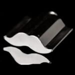 flasque moustache elegance et originalite a chaque gorgee alcool 670 1