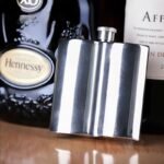 flasque moustache elegance et originalite a chaque gorgee avec alcool 772 1