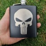 Flasque Punisher: Le Compagnon Parfait Des Fans De Comics!