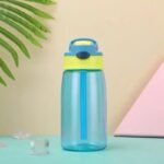 gourde en plastique enfant eco responsable ideale toute la journee bleu 825 1