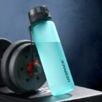 gourde plastique eco responsable pratique et resistante pour toute la journee bleu ciel 144 1