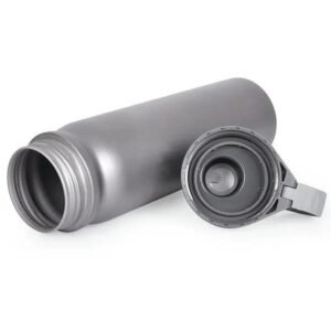gourde titane isotherme legerete et bouchon sport pour les champions 364 1