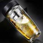 savourez votre the avec le mug infuseur isotherme chaud jusqua 12h cuir noir 448 1
